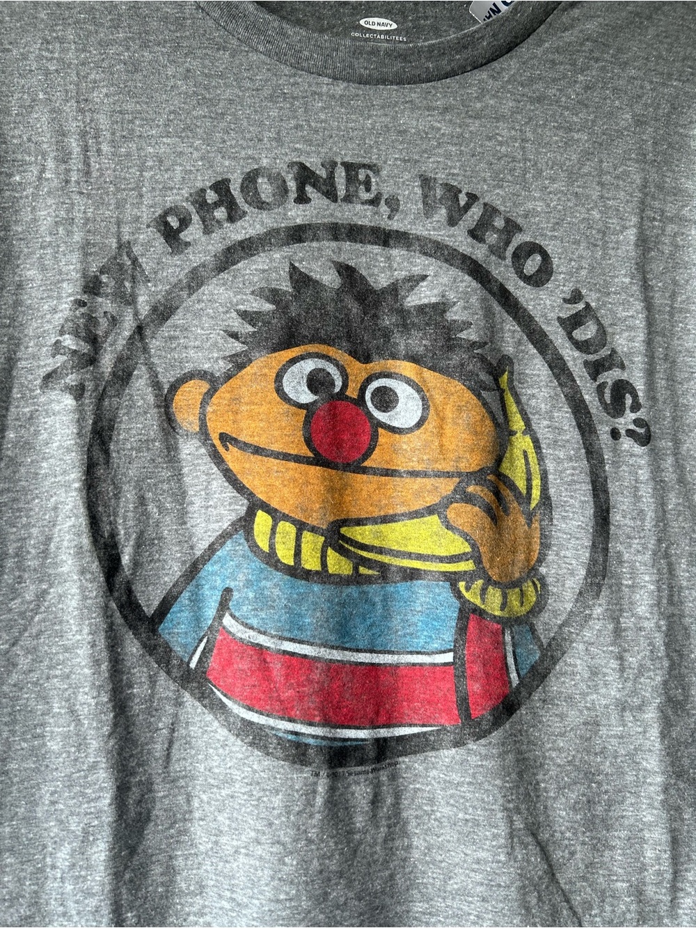 Old navy Sesame Street Ernie 'New Phone, Who Dis?' Graphic Tee mens XL NWT - Picture 3 of 8